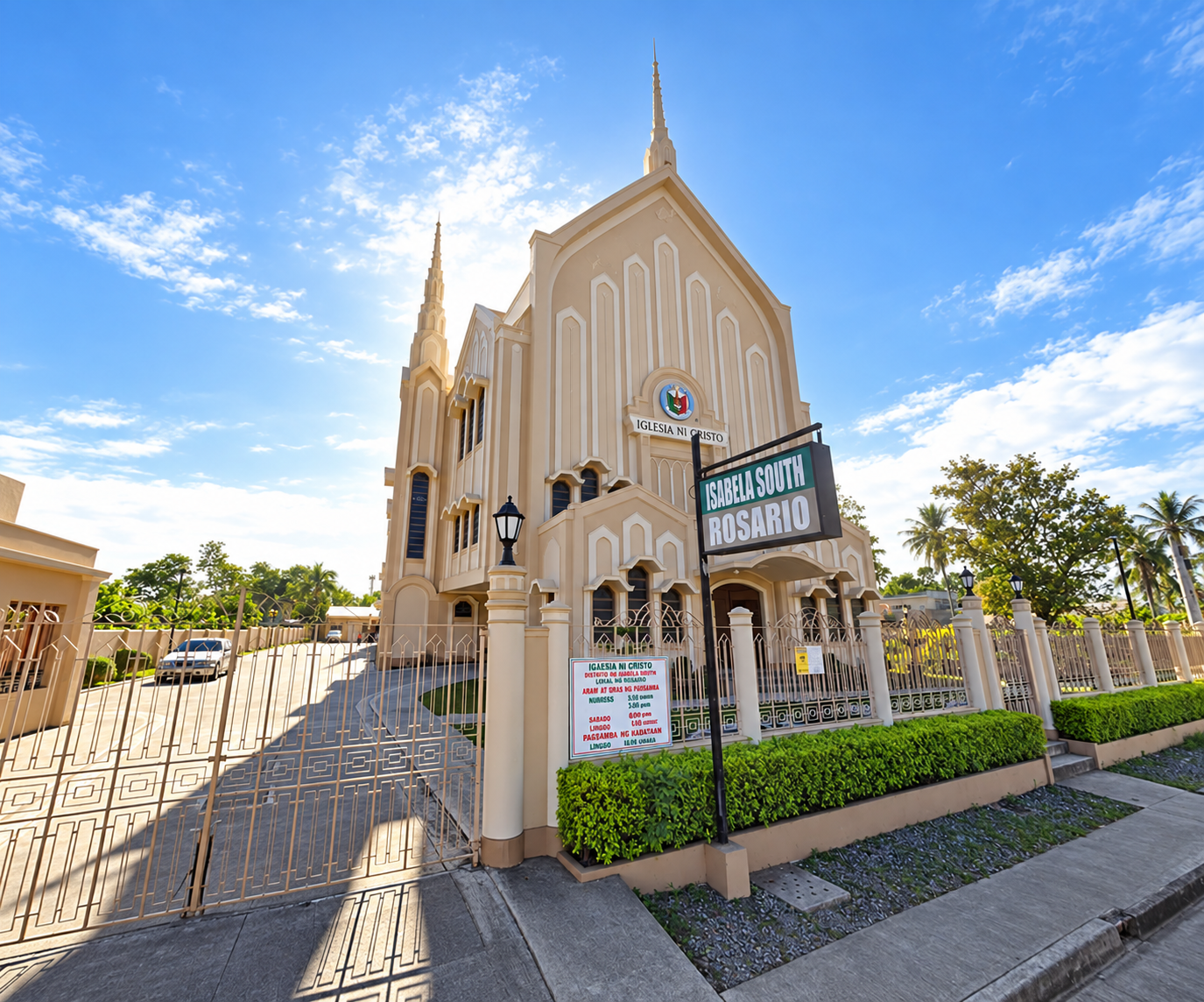 The real church façade and front gate of Iglesia Ni Cristo, Lokal ng Rosario